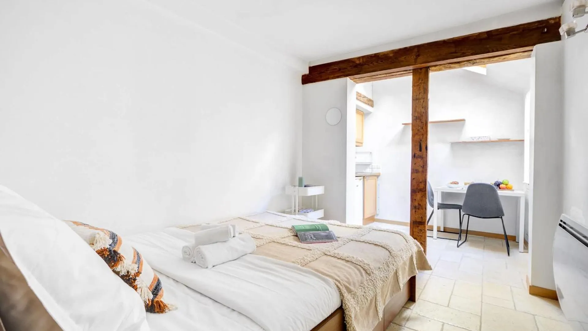 Apartment Ile Saint-Louis & Notre Dame - Cityapartmentstay Paris